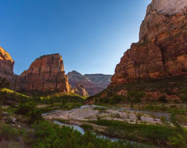 Extending Evaluations of Vegetation Response to Increases in Air Temperature across U.S. National Parks